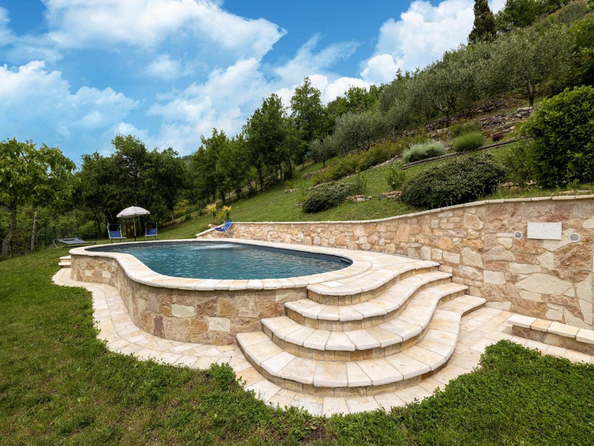 Graceful Holiday Home In Acqualagna With Swimming Pool Buitenkant foto